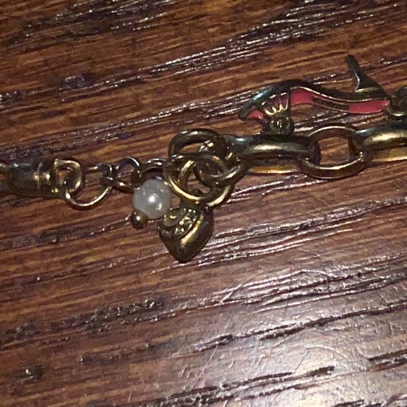Beautiful gold charmed juicy couture girl bracelet - Picture 7 of 10